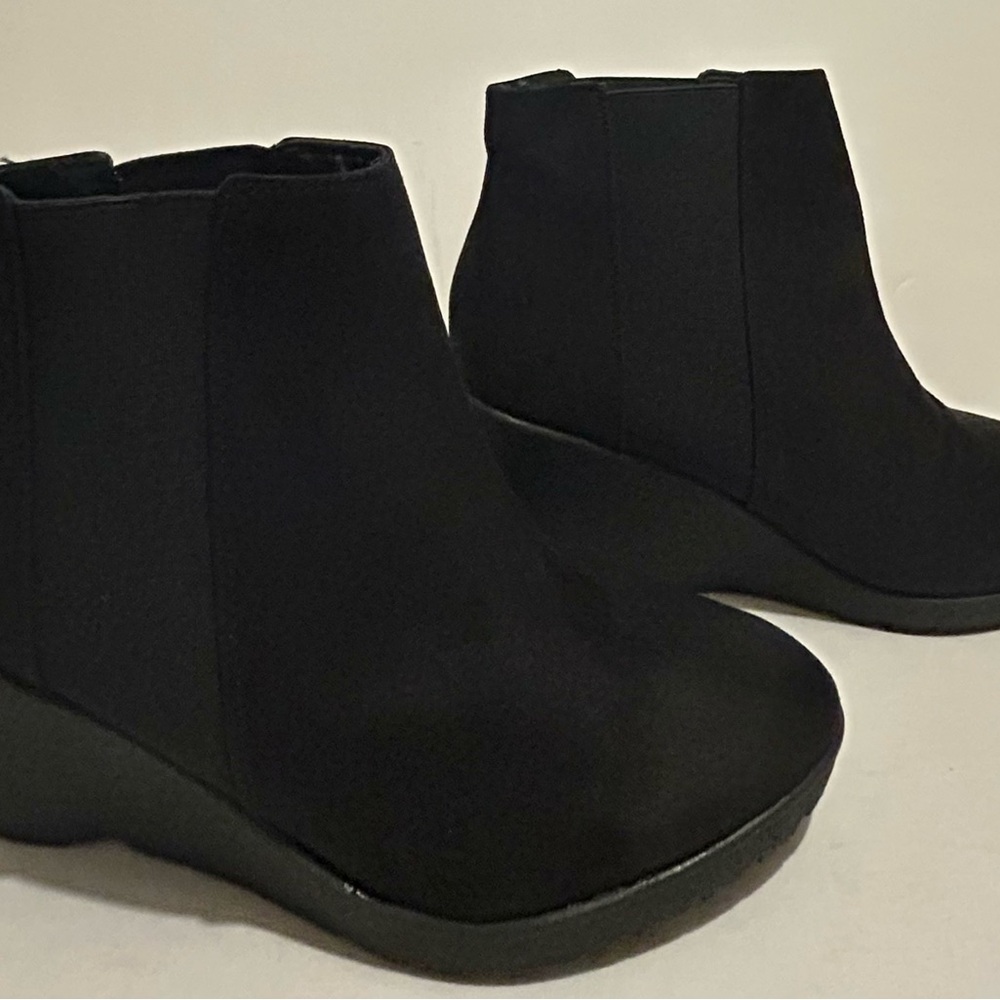 H&M Black Wedge Boots Women's Casual Pull On Chelsea Ankle Bootie Size 8